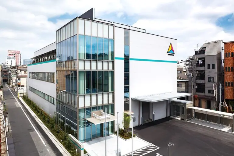 東京都荒川区の東京事業部 社屋・工場